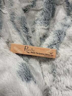 Pagevine Rotate The Eyeliner Stamp Pen Black